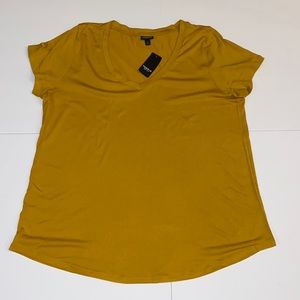 TORRID GOLDEN YELLOW VNECK SHORT SLEEVE